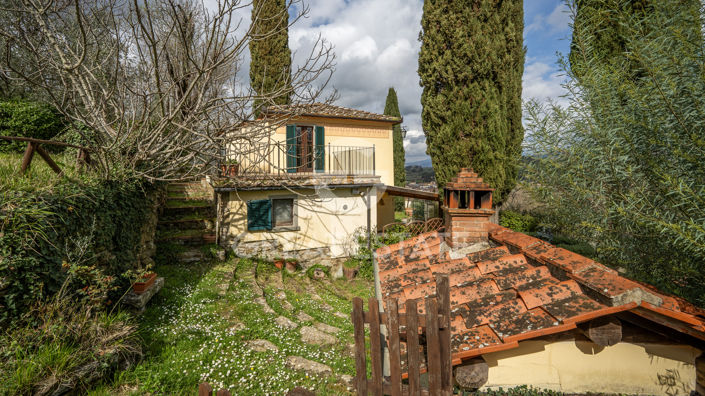 Image No.19-8 Bed Country House for sale