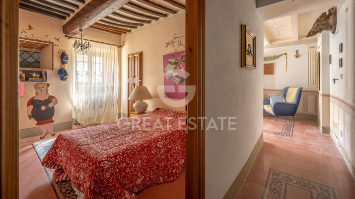 Image No.7-8 Bed Country House for sale