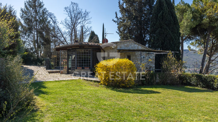 Image No.10-10 Bed Country House for sale