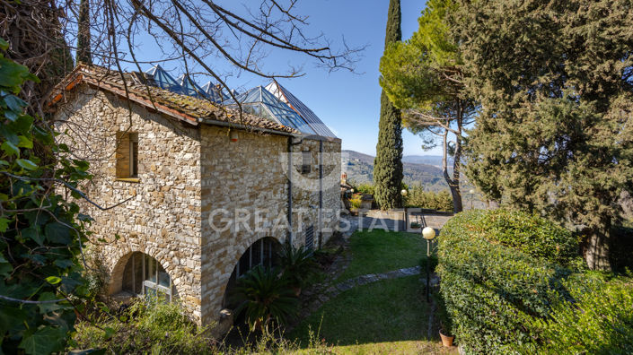 Image No.11-10 Bed Country House for sale