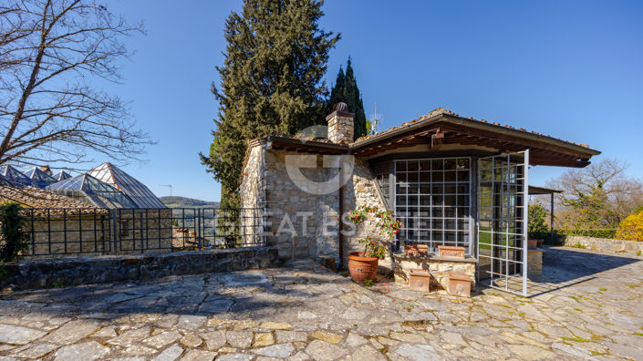 Image No.12-10 Bed Country House for sale