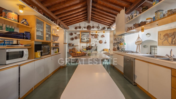 Image No.2-10 Bed Country House for sale