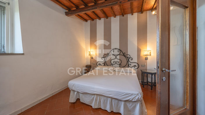 Image No.33-10 Bed Country House for sale