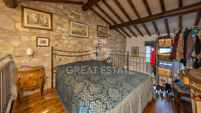 Image No.37-10 Bed Country House for sale