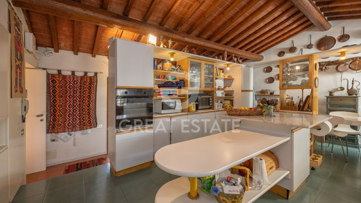 Image No.5-10 Bed Country House for sale