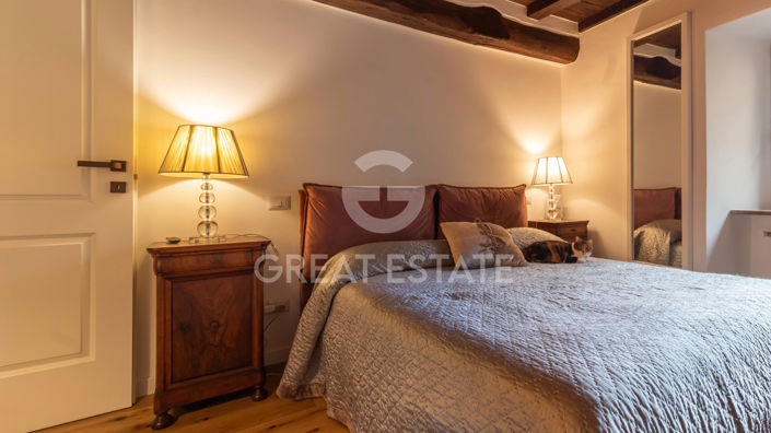 Image No.20-2 Bed Property for sale