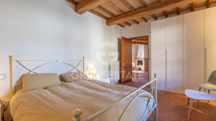 Image No.20-2 Bed Apartment for sale