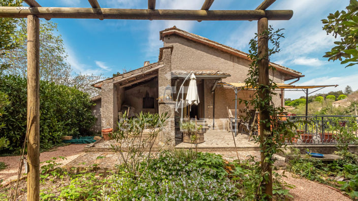 Image No.13-2 Bed Country House for sale