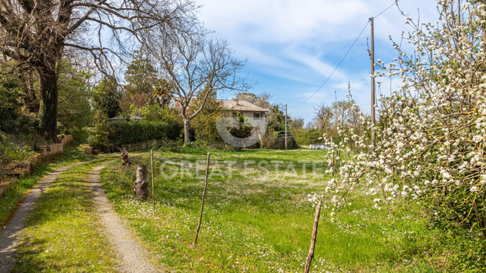 Image No.3-2 Bed Country House for sale