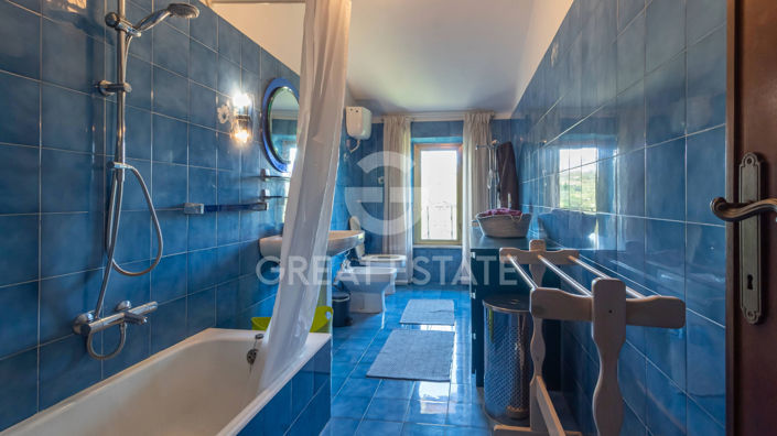 Image No.28-2 Bed Country House for sale