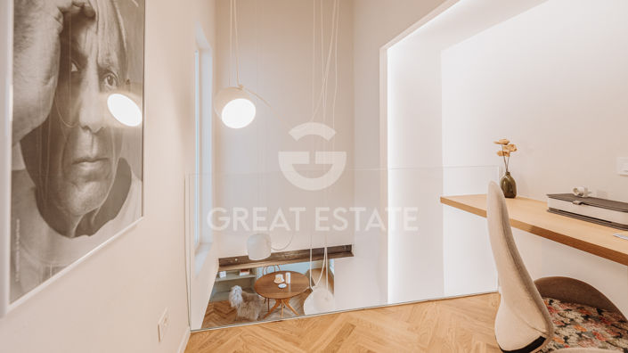 Image No.11-2 Bed Property for sale