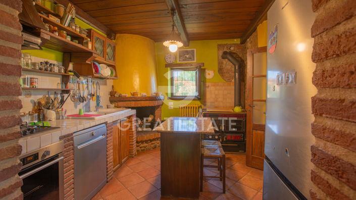 Image No.10-4 Bed Country House for sale