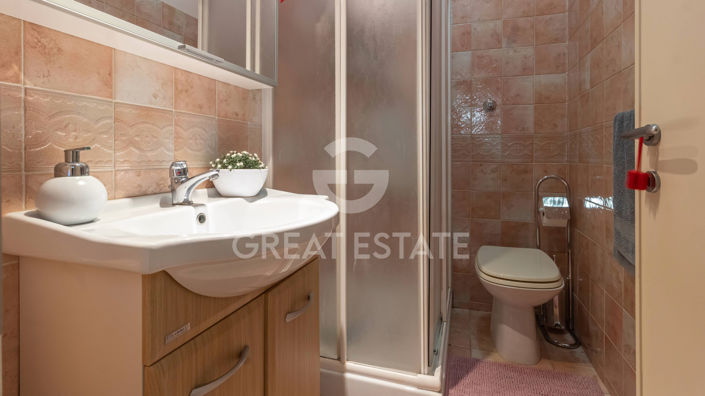 Image No.20-2 Bed Apartment for sale