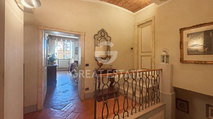 Image No.9-2 Bed Property for sale