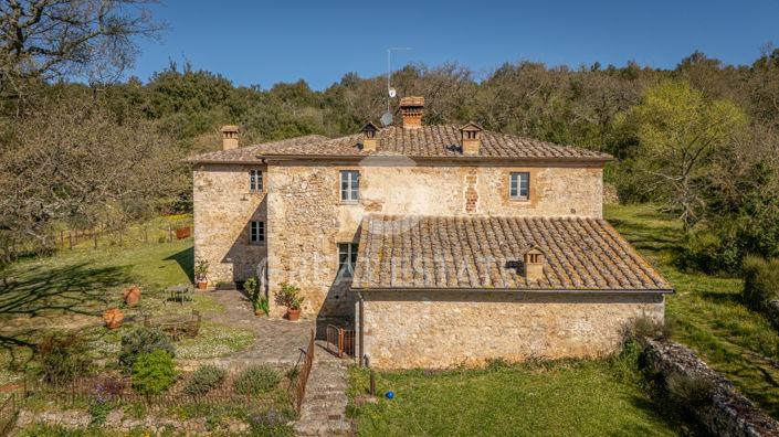 Image No.17-4 Bed Country House for sale