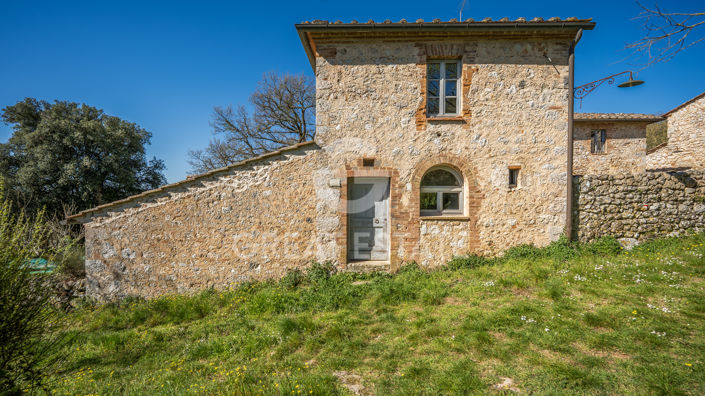 Image No.18-4 Bed Country House for sale