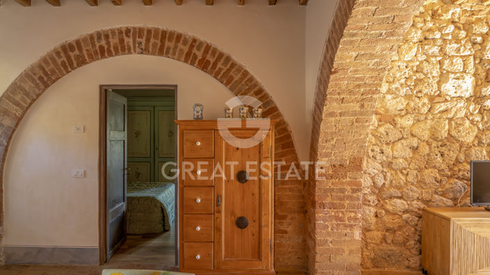 Image No.22-4 Bed Country House for sale