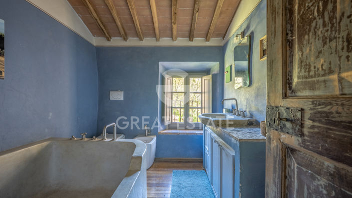 Image No.42-4 Bed Country House for sale