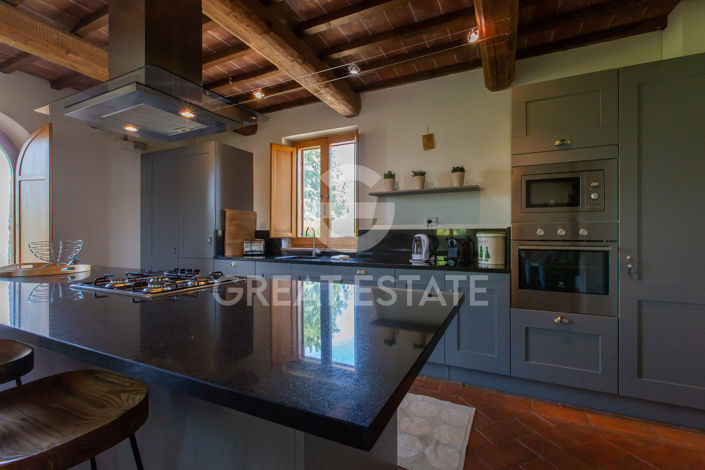 Image No.17-6 Bed Country House for sale