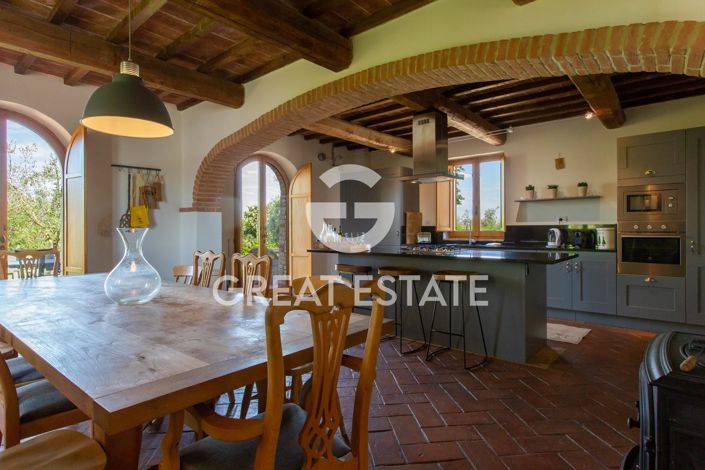 Image No.2-6 Bed Country House for sale