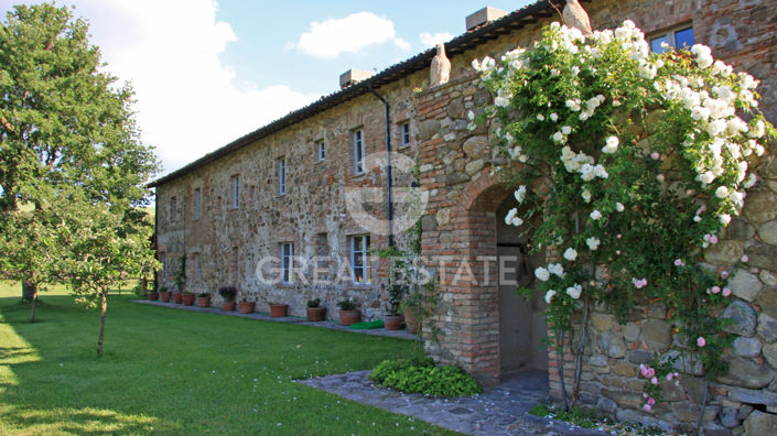 Image No.10-Maison de campagne de 8 chambres à vendre à Sarteano