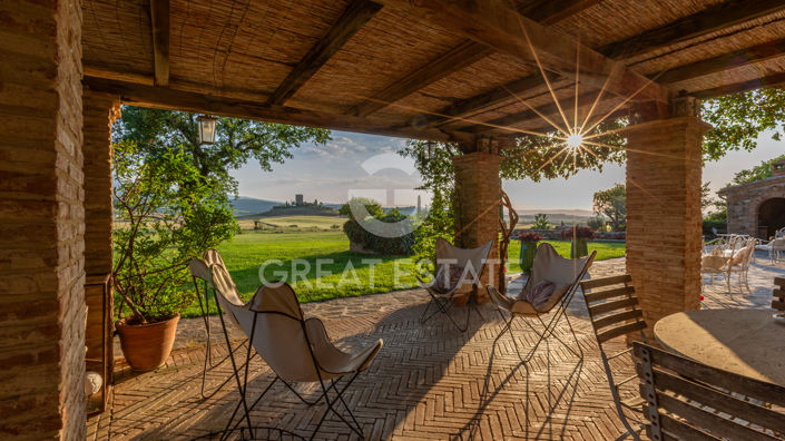 Image No.11-8 Bed Country House for sale