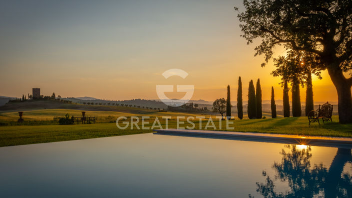 Image No.12-8 Bed Country House for sale