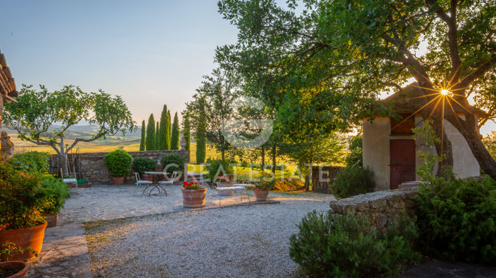 Image No.15-8 Bed Country House for sale