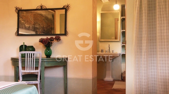 Image No.20-Maison de campagne de 8 chambres à vendre à Sarteano