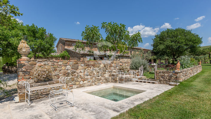 Image No.20-8 Bed Country House for sale