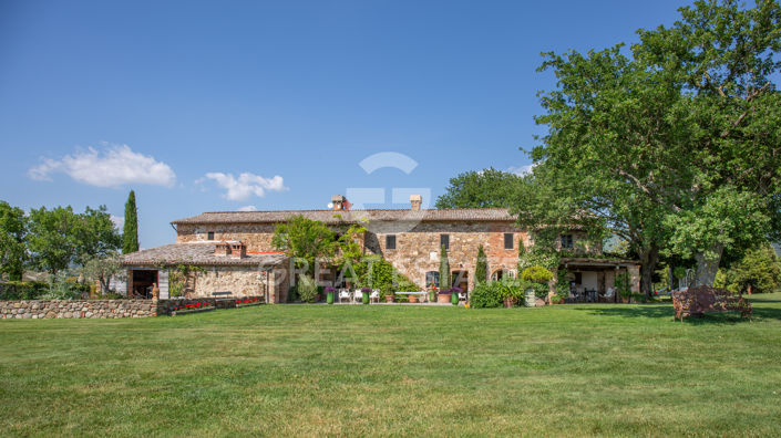 Image No.23-8 Bed Country House for sale