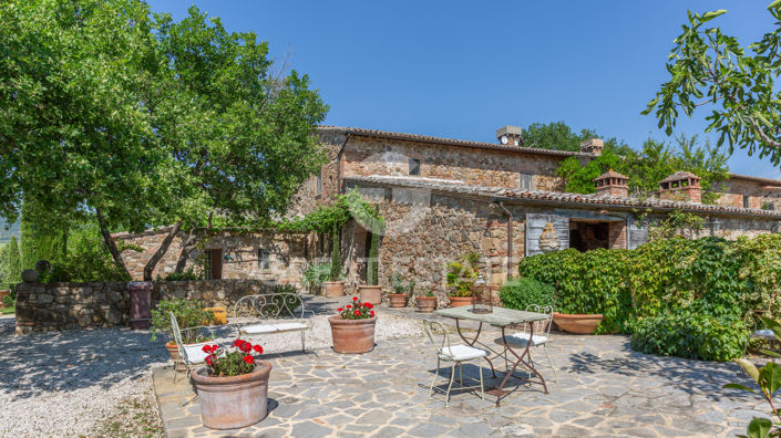Image No.24-8 Bed Country House for sale