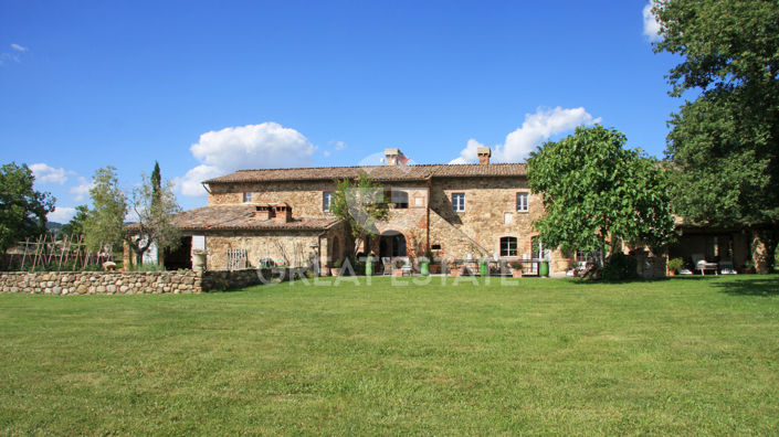 Image No.3-Maison de campagne de 8 chambres à vendre à Sarteano