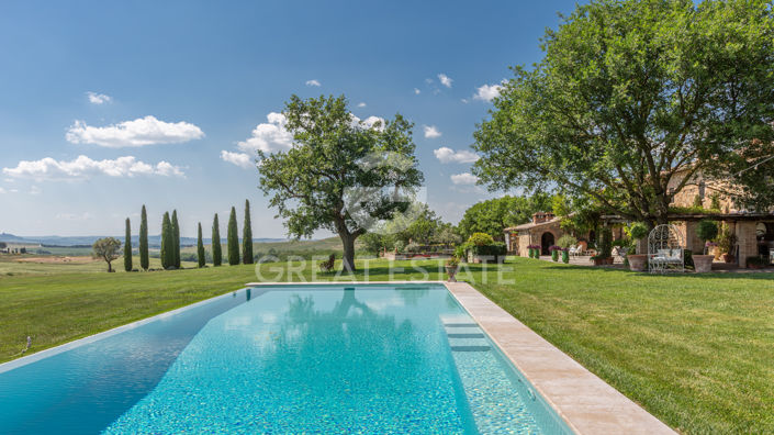 Image No.30-8 Bed Country House for sale