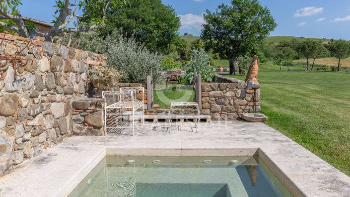 Image No.34-8 Bed Country House for sale