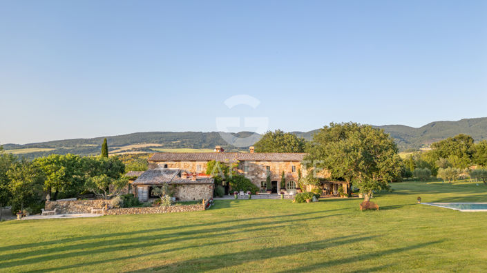Image No.4-8 Bed Country House for sale