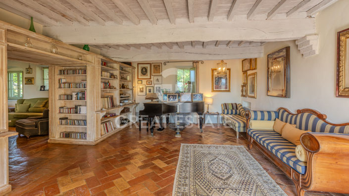 Image No.42-8 Bed Country House for sale