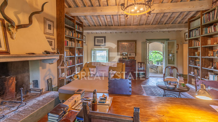 Image No.48-8 Bed Country House for sale