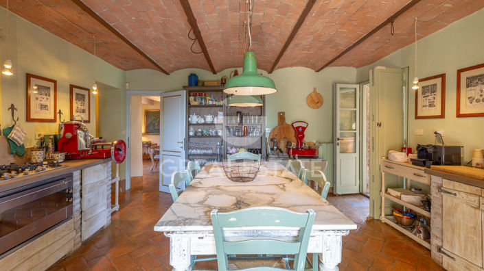 Image No.53-8 Bed Country House for sale