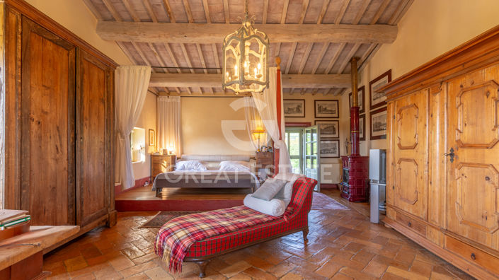 Image No.58-8 Bed Country House for sale