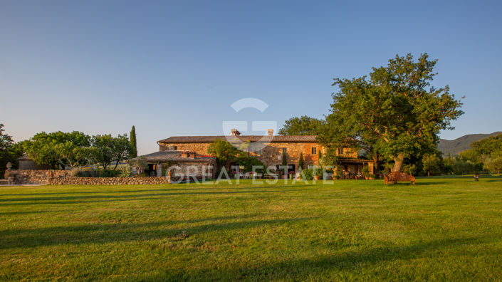 Image No.9-8 Bed Country House for sale