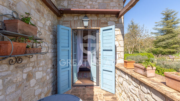 Image No.10-3 Bed Country House for sale