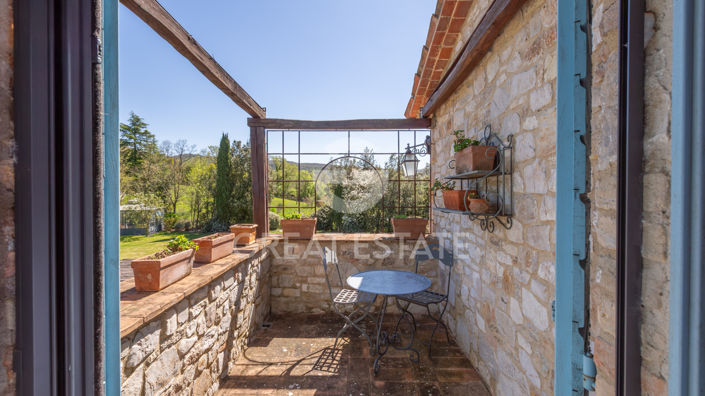 Image No.11-3 Bed Country House for sale