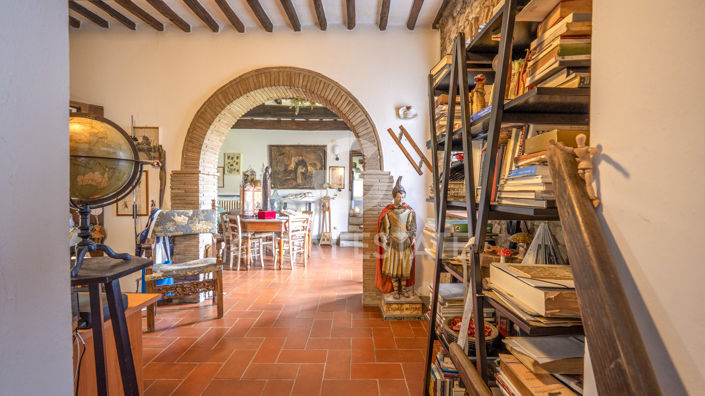 Image No.23-3 Bed Country House for sale