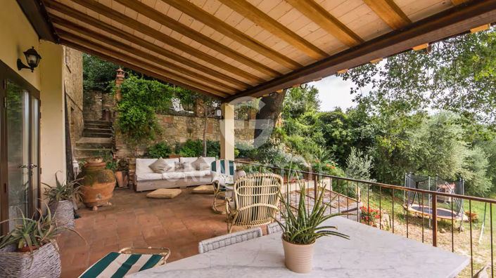 Image No.10-4 Bed Country House for sale