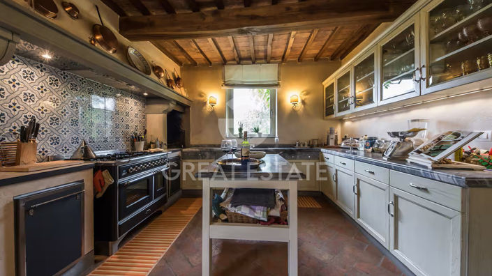 Image No.13-4 Bed Country House for sale