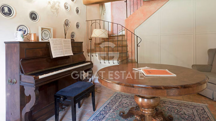 Image No.15-4 Bed Country House for sale