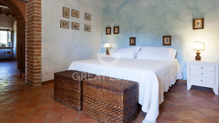 Image No.19-4 Bed Country House for sale