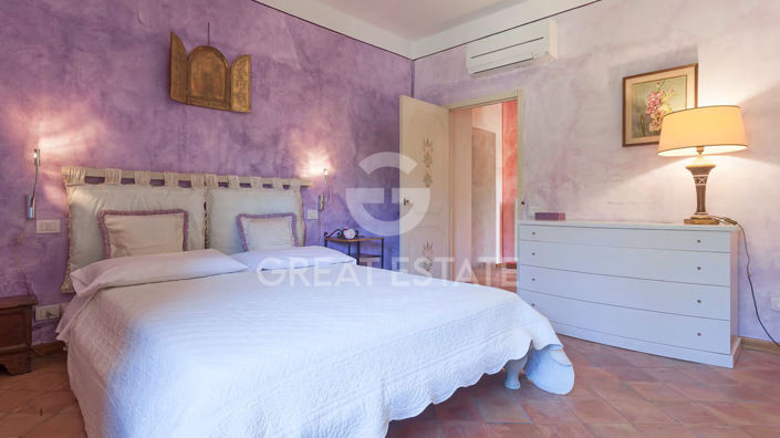 Image No.24-4 Bed Country House for sale