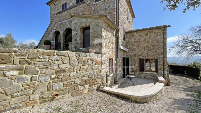 Image No.12-4 Bed Country House for sale